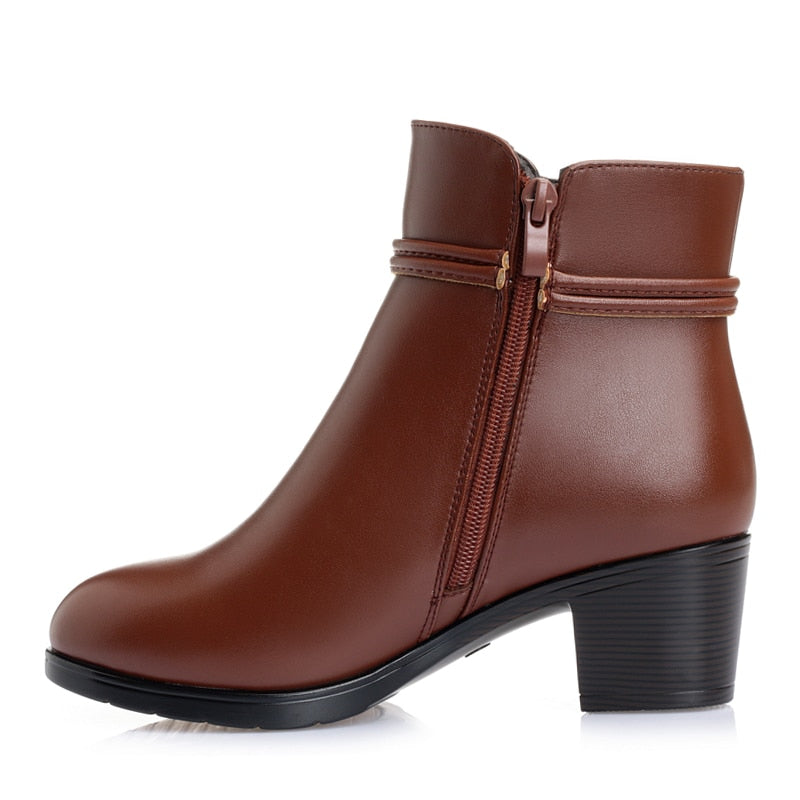 Women’s Fur-Lined Leather Boot - CozyChic